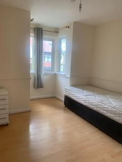 2 bedroom apartment to rent, Flat ,  Dunstable Road, Luton