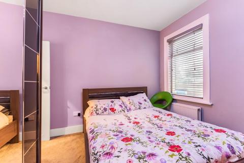 8 Clare Road, Maidenhead, SL6 4DG