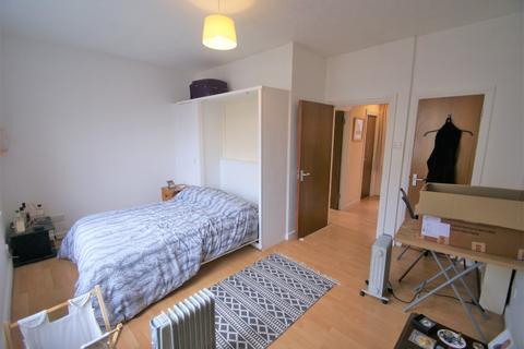 Studio to rent, Andover Road, Ludgershall, SP11