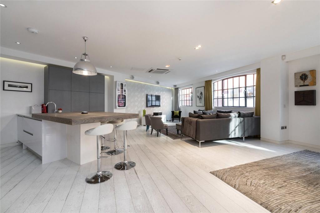 Kitchen/Reception