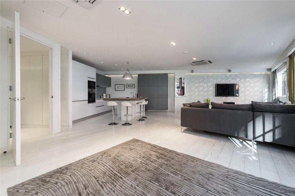Kitchen/Reception