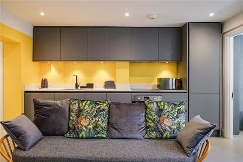2 bedroom flat to rent, Lonsdale Square, Islington, London