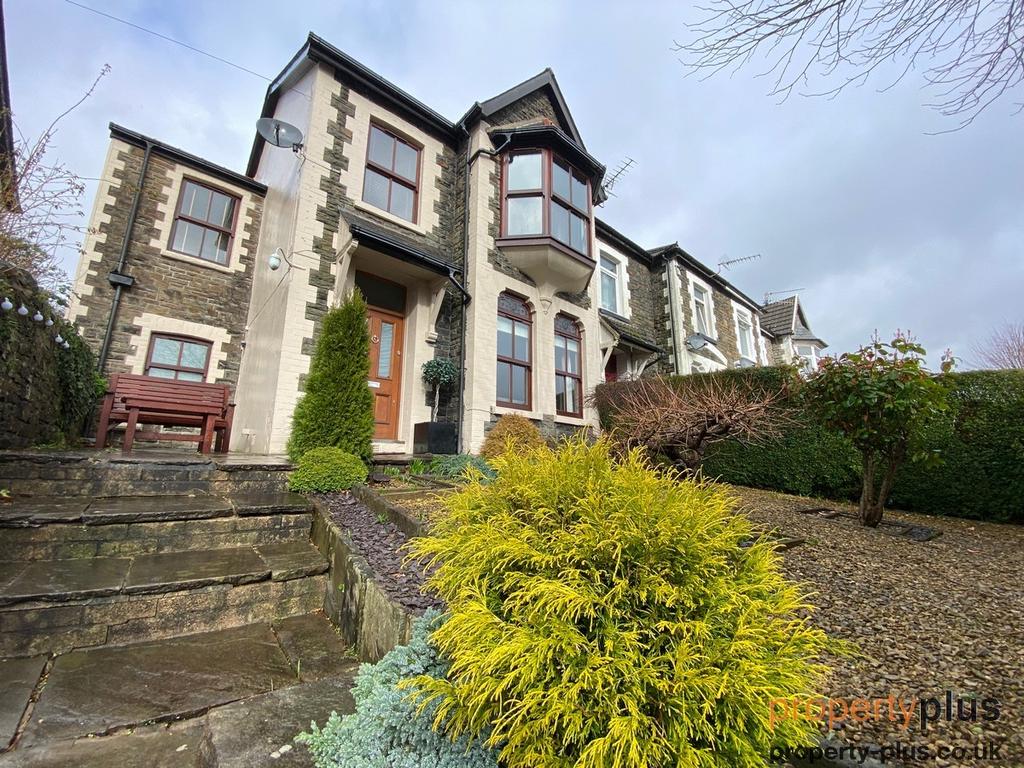Graigwen Place, Pontypridd Pontypridd 5 bed semidetached house £