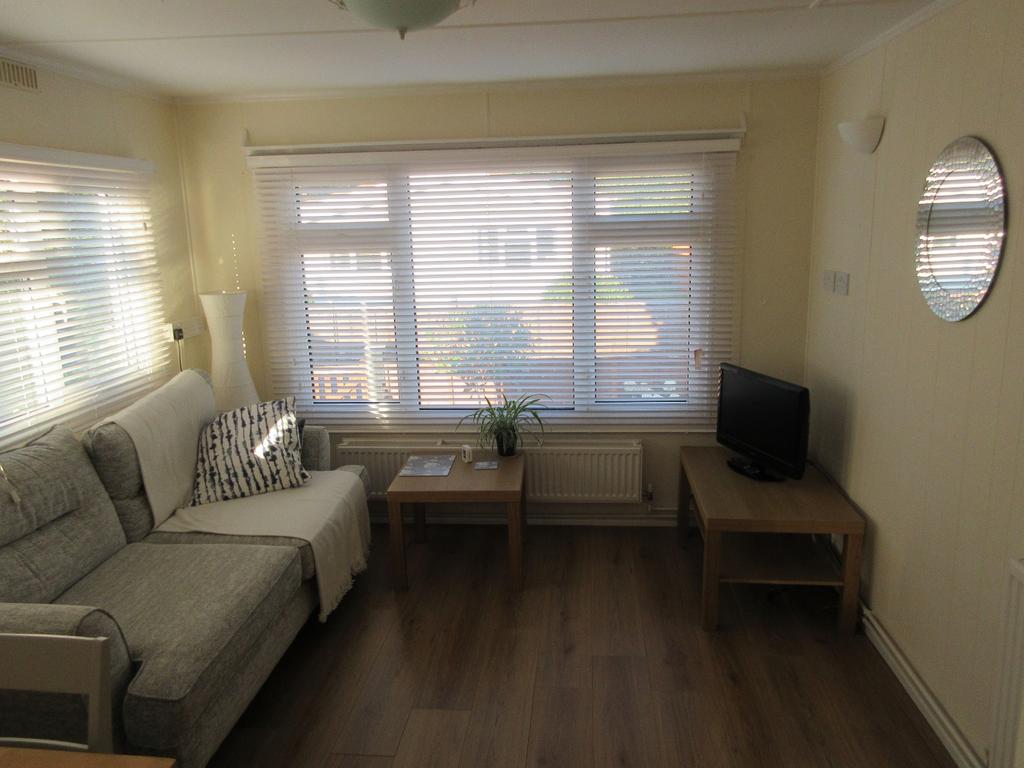 Lime Kiln Lane, Holbury, Southampton... 2 bed park home £69,950