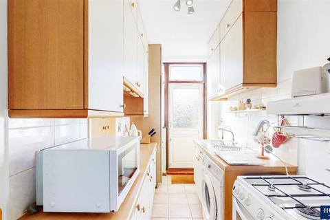 22 Windsor Road, Dagenham, RM8 3LA