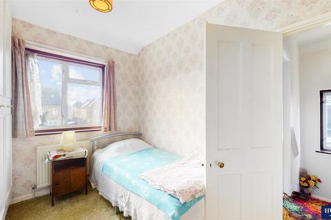 22 Windsor Road, Dagenham, RM8 3LA