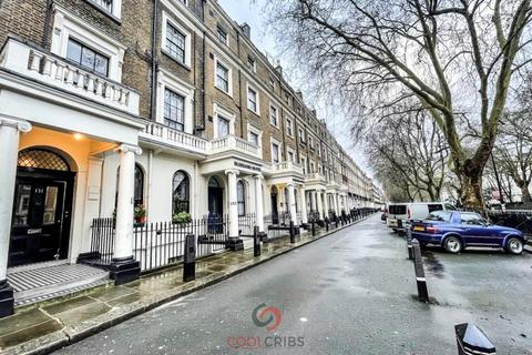 Studio to rent, Sussex Gardens, London  W2