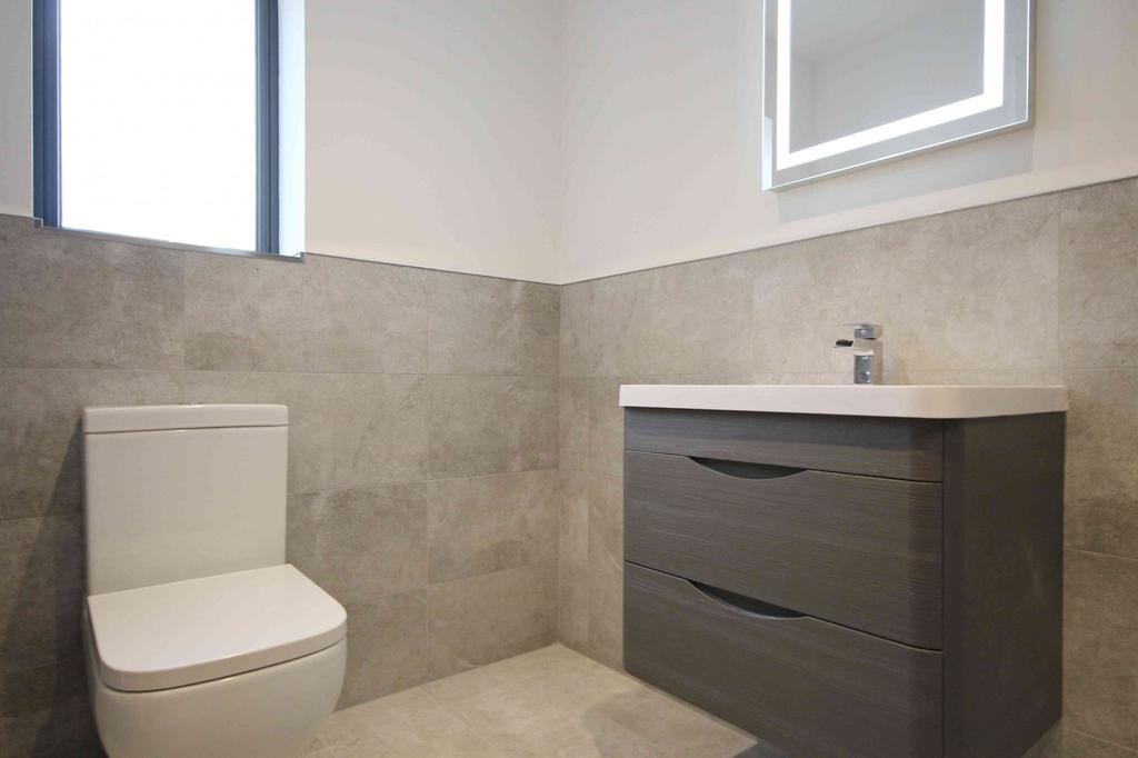 Ensuite