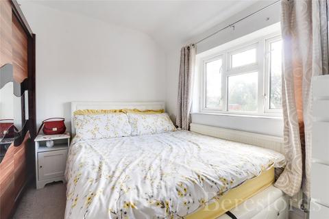 12 Stanwyck Gardens, Romford, RM3 7JU
