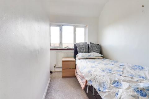 12 Stanwyck Gardens, Romford, RM3 7JU