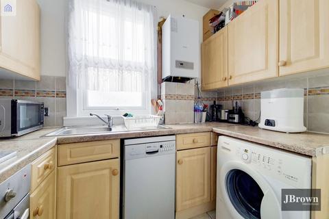 2 bedroom flat to rent, Sydenham Road,  Croydon, CR0