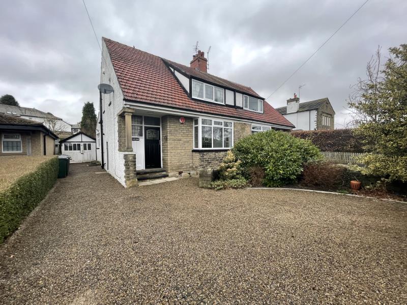 Otley Road, Eldwick, Bingley, West Yorkshire, BD16 3DE 3 bed semi