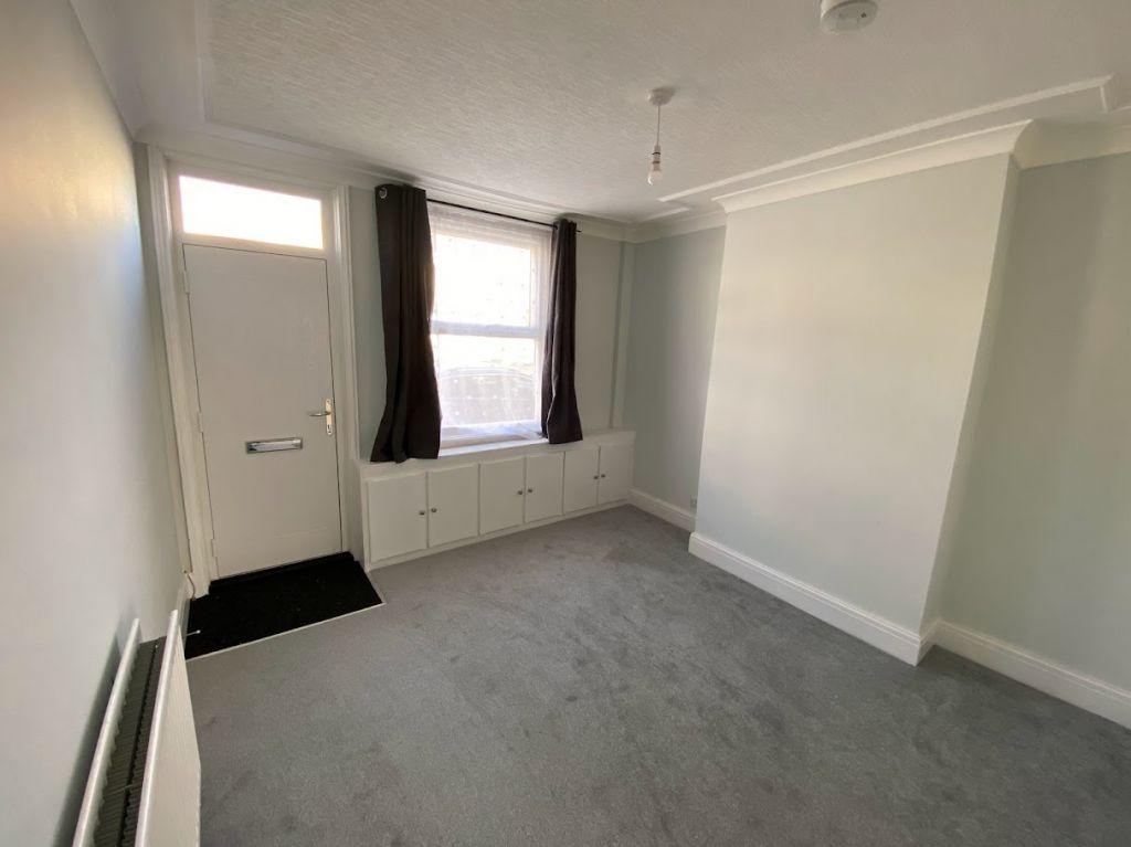 Jasmine Road, NG5 2 bed terraced house £135,000