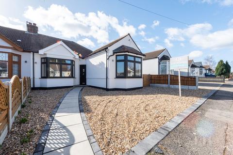 7 Beverley Gardens, Hornchurch, RM11 3PA