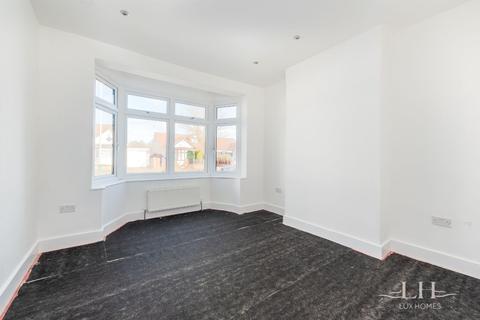 7 Beverley Gardens, Hornchurch, RM11 3PA