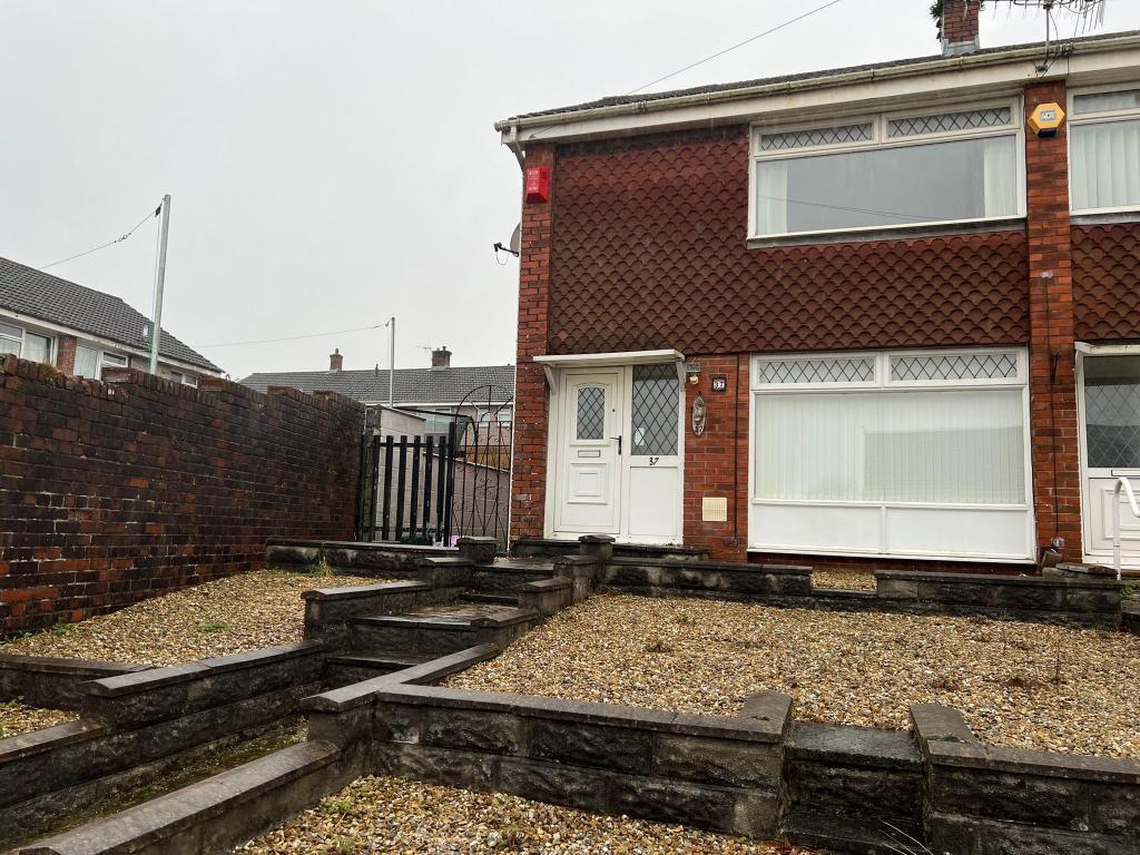 37 Llanllienwen Road,Cwmrhydyceirw,Swansea 2 bed end of terrace house