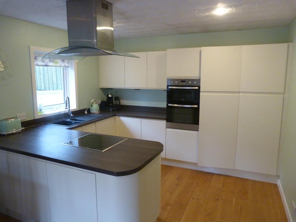 Brumley Brae, Elgin 4 bed detached bungalow £1,200 pcm (£277 pw)