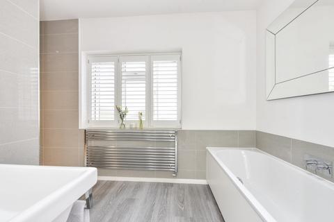 94 Bodley Road, New Malden, KT3 5QH