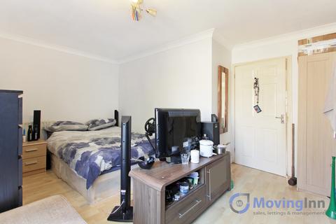 42 Ladbrook Road, London, SE25 6QD