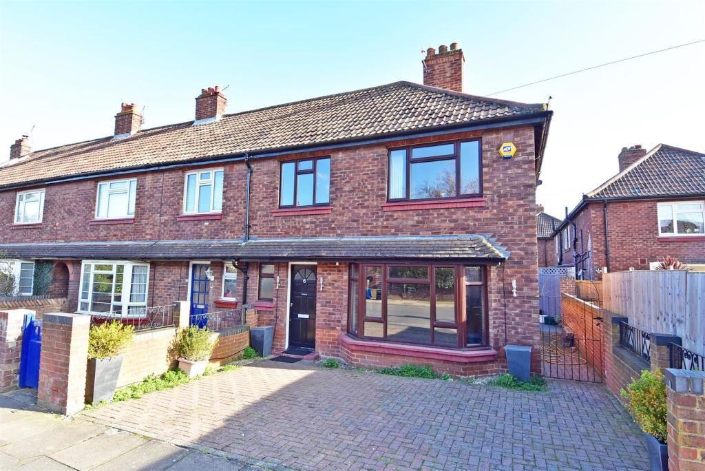 Murray Road, Ham, Richmond, Surrey, TW10 7QD 3 bed terraced house £