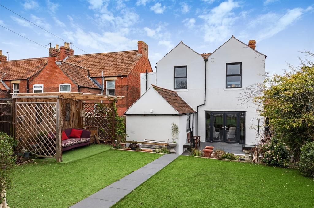 West End, Westbury, BA13 4 bed detached house £385,000