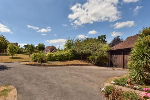 4 Perry Way, Lightwater, GU18 5LB