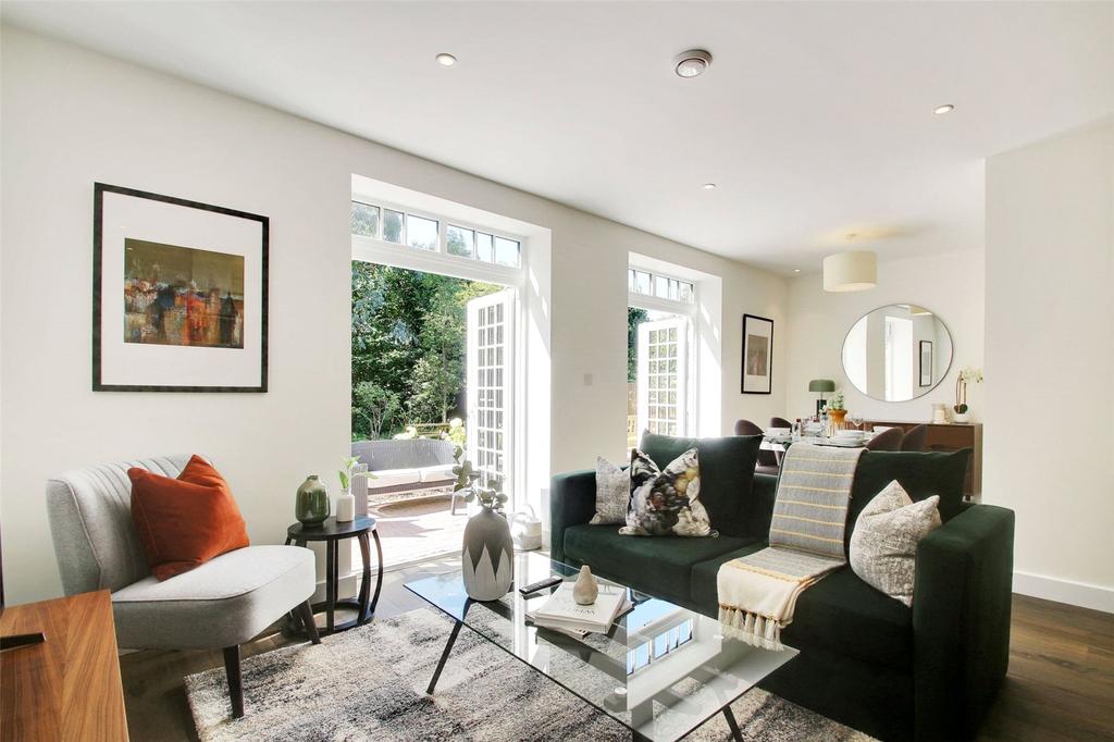 Gresham Road, Oxted, Surrey, RH8 2 bed apartment £515,000