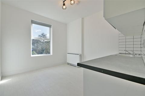 Studio to rent, Gainsborough Road, Woodside Park, London, N12