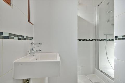 Studio to rent, Gainsborough Road, Woodside Park, London, N12