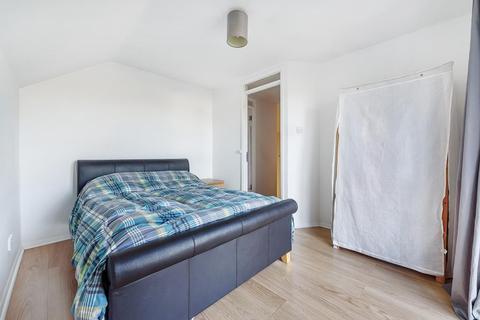 8 Hazlitt Close, Feltham, TW13 6QU