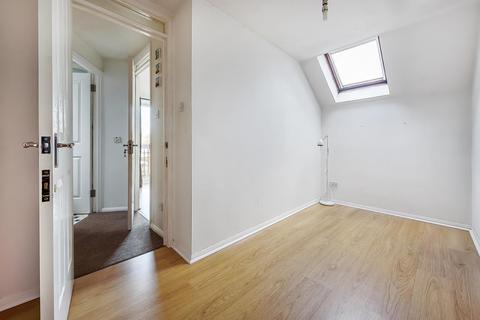 8 Hazlitt Close, Feltham, TW13 6QU