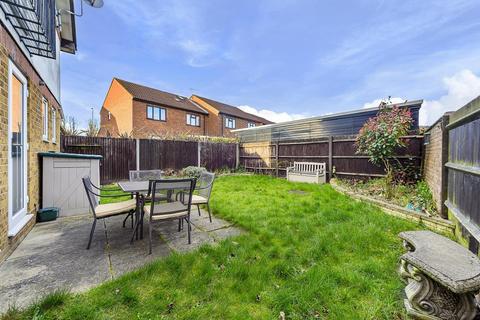 8 Hazlitt Close, Feltham, TW13 6QU