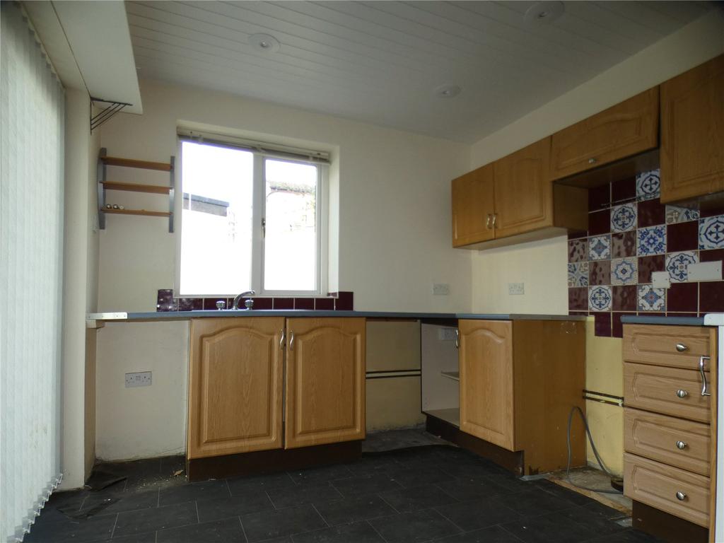 Lon Y Waen, Menai Bridge, Sir Ynys... 2 bed semidetached house £675