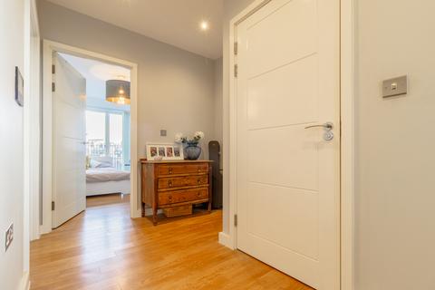 3 bedroom apartment to rent, PARK VIEW MANSION, LONDON, United Kingdom, E20