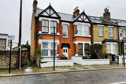 3, Walnut Tree House Junction Road, Brentford, TW8 9NN