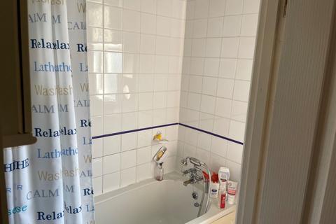 3, Walnut Tree House Junction Road, Brentford, TW8 9NN