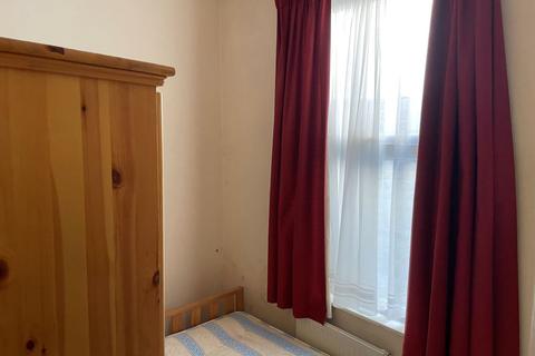 3, Walnut Tree House Junction Road, Brentford, TW8 9NN