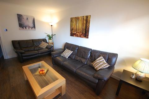 2 bedroom flat to rent, Gairn Mews, City Centre, Aberdeen, AB10