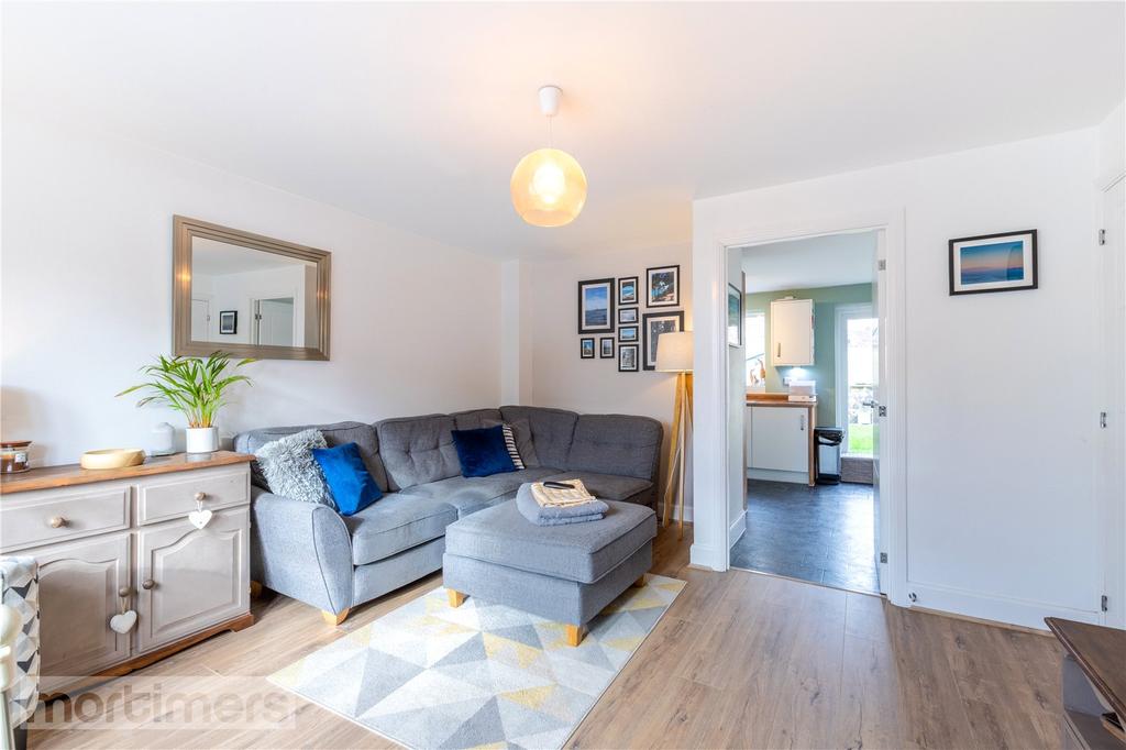 Edward Drive, Clitheroe, BB7 3 bed semidetached house £215,000