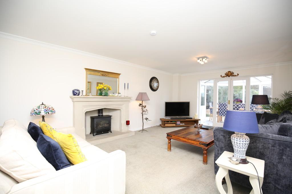 Charnwood Drive, Hartshill 4 bed detached house £575,000