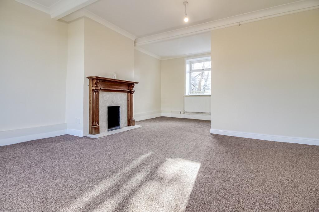Cumberworth Rd, Skelmanthorpe 2 bed end of terrace house £625 pcm (£