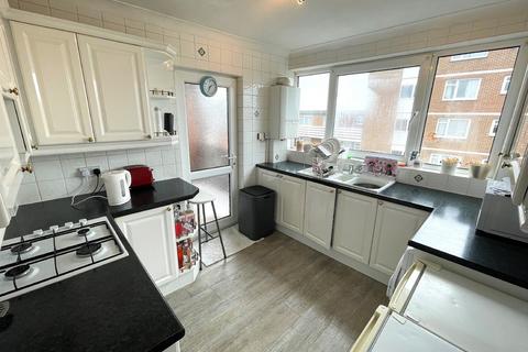 2 bedroom flat to rent, Outram Road, Southsea