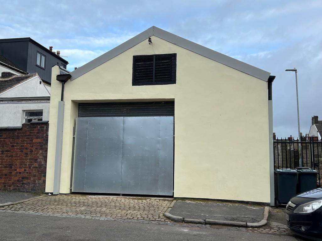 Grafton Street Garage, Grafton Street, Hanley, ST1 2HL Industrial unit £667 pcm (£154 pw)