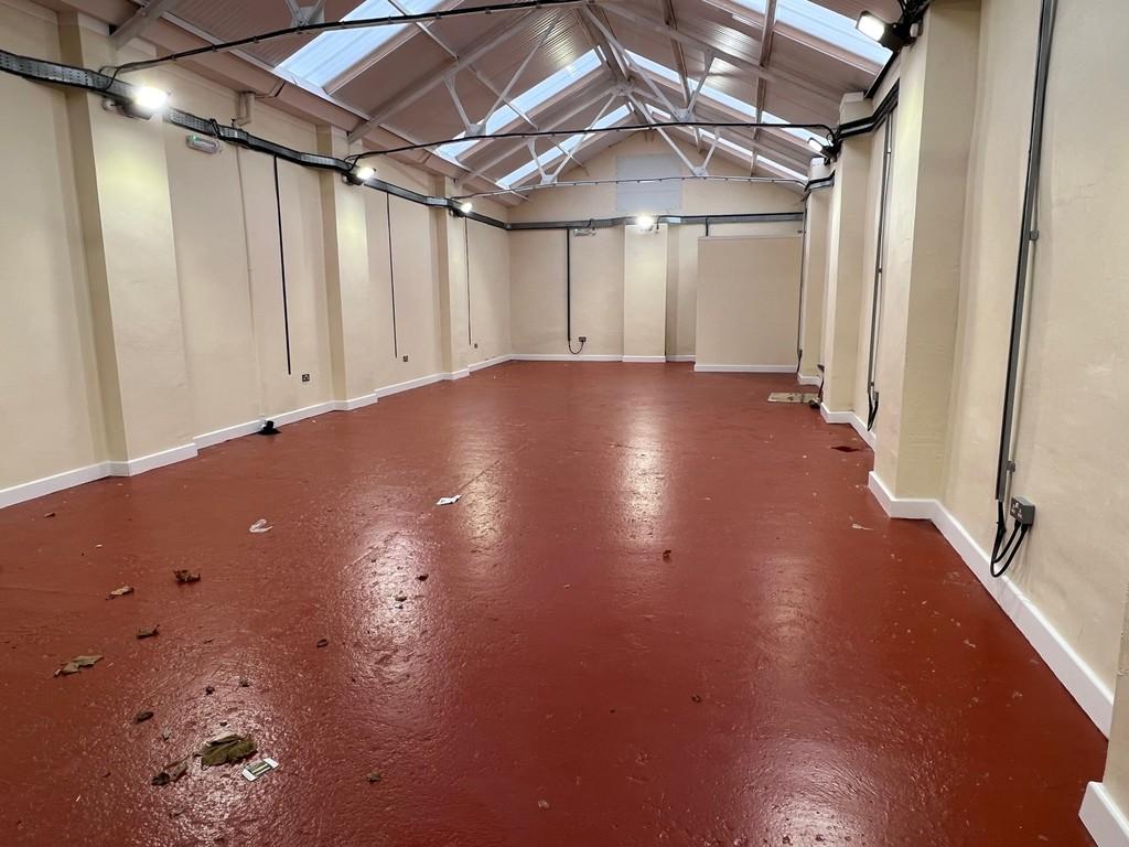 Grafton Street Garage, Grafton Street, Hanley, ST1 2HL Industrial unit £667 pcm (£154 pw)