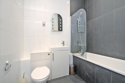 2 bedroom apartment to rent, Gallery Apartments, Commercial Road, Whitechapel, London, E1