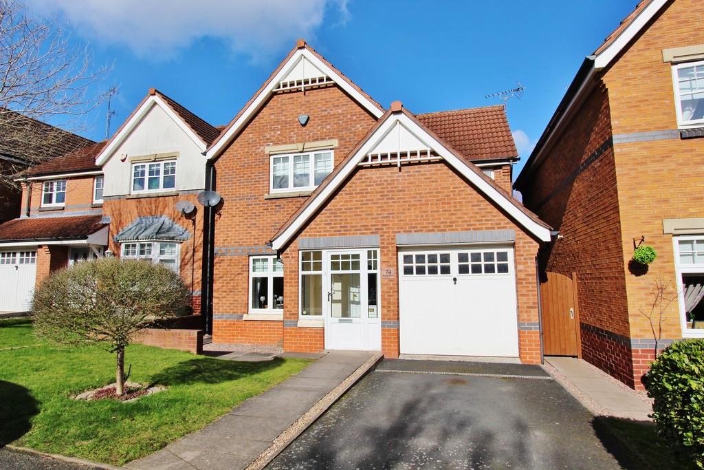 Ascot Drive, Dosthill 3 bed detached house £325,000