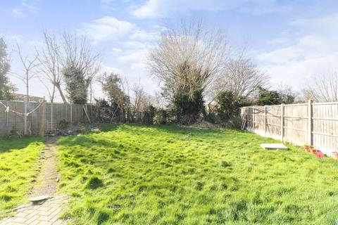 37 Randall Close, Slough, SL3 8RJ