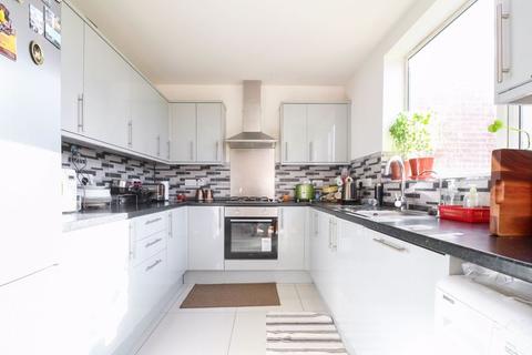 37 Randall Close, Slough, SL3 8RJ