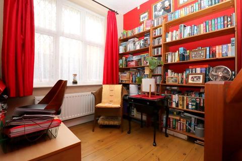 140 Barton Road, Luton, LU3 2BD