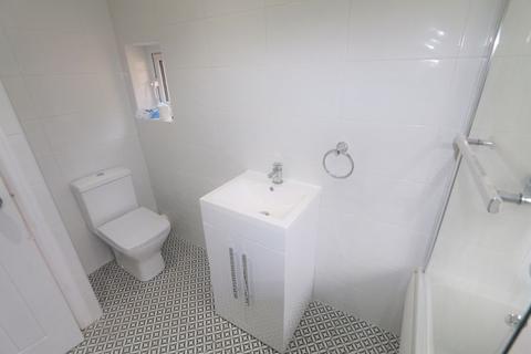 38 Crantock Road, Birmingham, B42 1RP